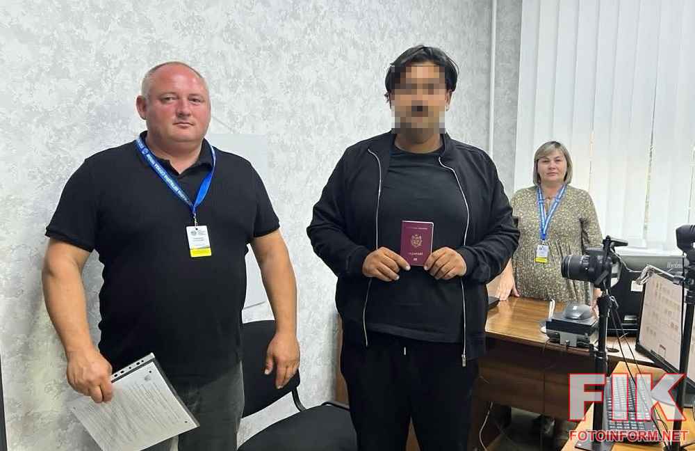 Працівники ДМС та поліції перевіряють документи громадянина Молдови на Кіровоградщині