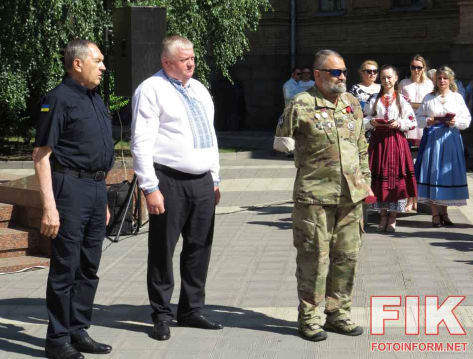 урочисті заходи з нагоди визначної дати — 30-ї річниці Конституції України.