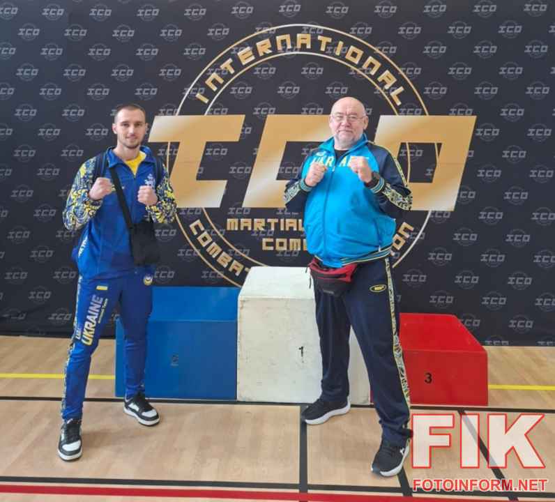 Спортсмен з Кіровоградщини Ярослав Лелека та його тренер Олександр Кузьмін на чемпіонаті світу