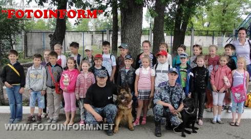 Экскурсия школьников в Кинологический центр (ФОТО)