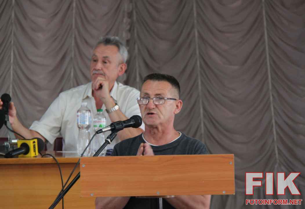 Відбулися громадські слухання щодо перегляду тарифів на проїзд в автобусах та тролейбусах КП «Електротранс», фото Ігоря Філіпенка
