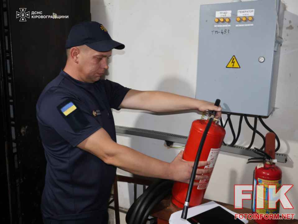 Інспектори ДСНС та поліція перевіряють стан укриття на Кіровоградщині