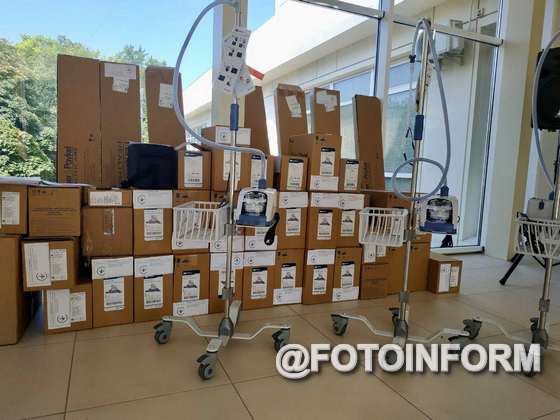 Сьогодні, 19 серпня, лікарні Кіровоградщини отримали нове обладнання у рамках «Проєкту запобігання розповсюдженню Covid-19 на території України».
