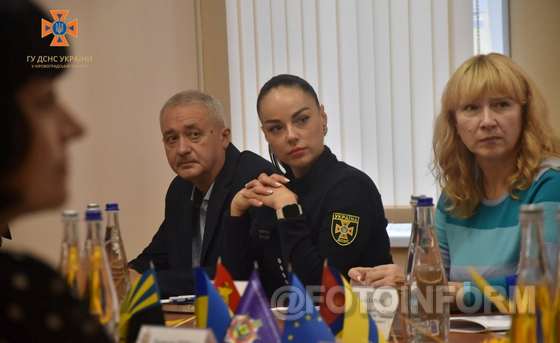 30 вересня в Донецькому Державному університеті внутрішніх справ відбулось засідання круглого столу на тему: «Визначення корупційних ризиків у діяльності МВС, шляхів запобігання та протидії корупції в умовах воєнного стану та у період післявоєнного відновлення України».