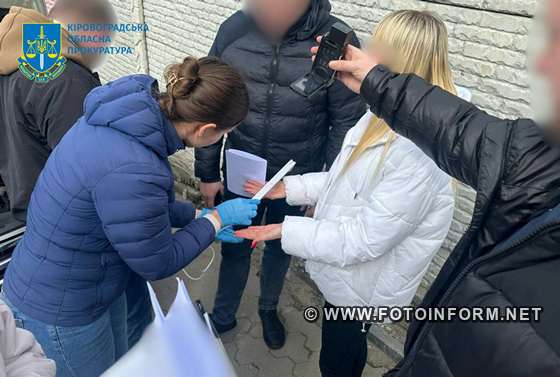 У Кропивницькому викладача вишу викрили на хабарі 
