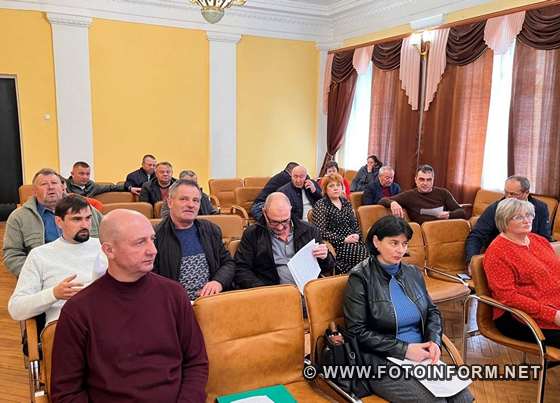 На 36-ій сесії Новомиргородської міської ради,депутати міської ради внесли зміни до бюджету громади згідно яких рада продовжує фінансову підтримку оборонців держави..