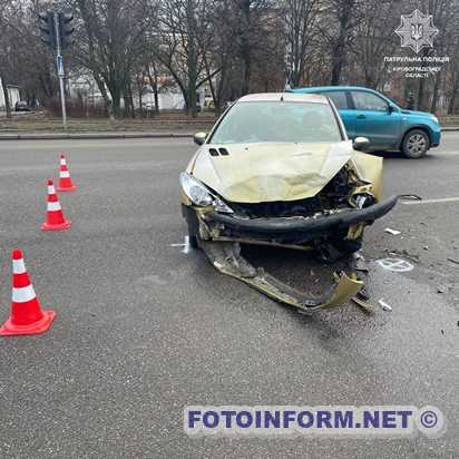 У Кропивницькому не розминулися два автомобіля (ФОТО)