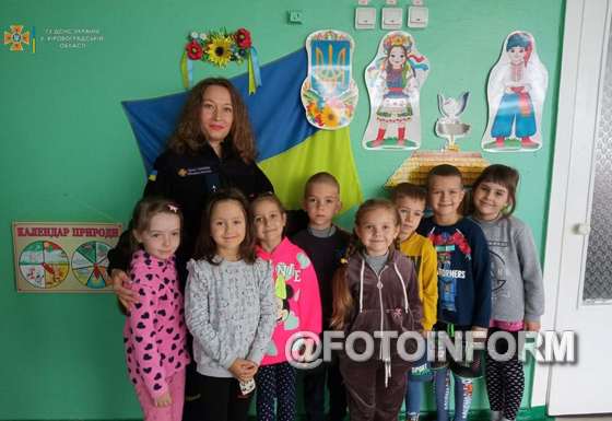 Триває просвітницький марафон з безпеки життєдіяльності в навчальних закладах.