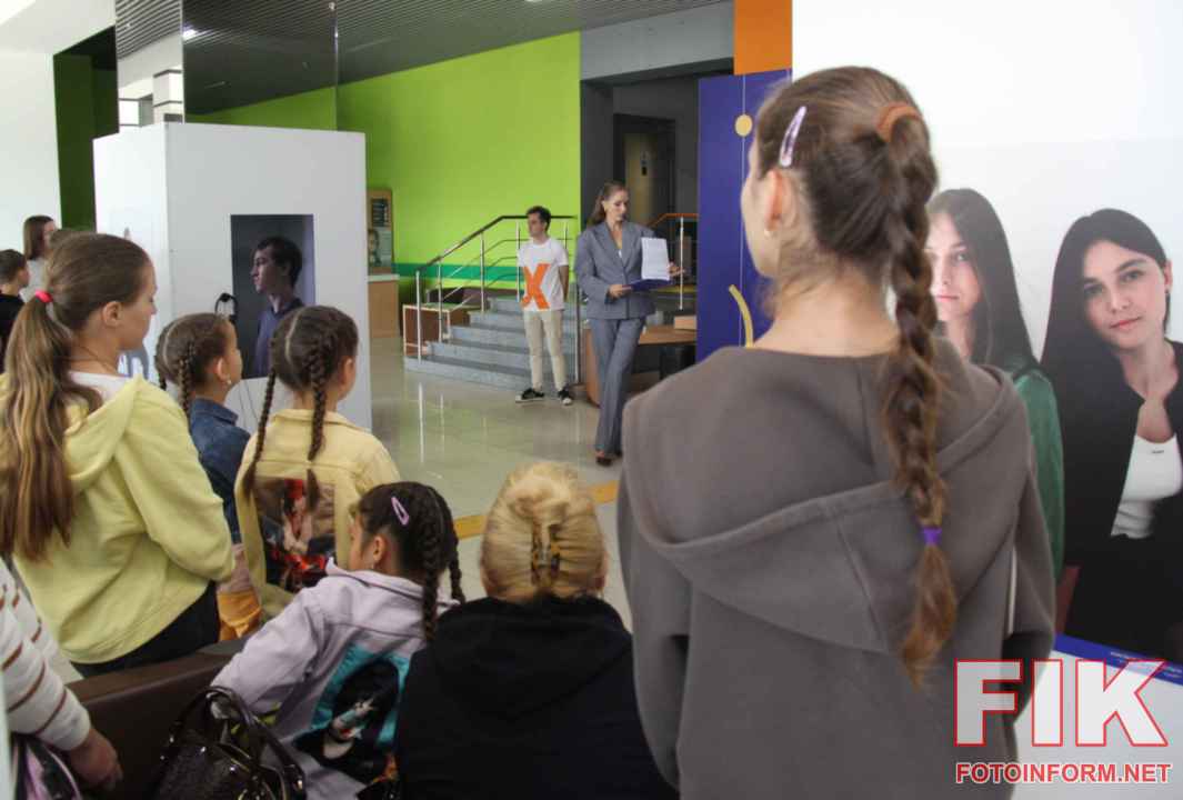 Мультимедійна фотовиставка Поговори зі мною у ЦНАПі Кропивницького, фото Ігоря Філіпенка