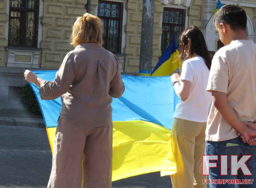 Церемонія прощання із загиблими воїнами ЗСУ на площі Героїв Майдану у Кропивницькому