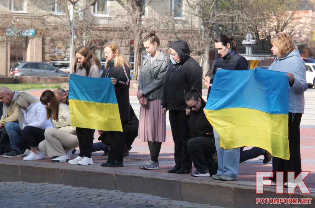 Церемонія прощання з загиблими військовими на площі Героїв Майдану в Кропивницькому,