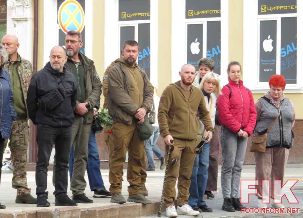 Прощання з захисниками України Іваном Хорєвим, Олексієм Матинським та Дмитром Соломєєвим у Кропивницькому, фото Ігоря Філіпенка