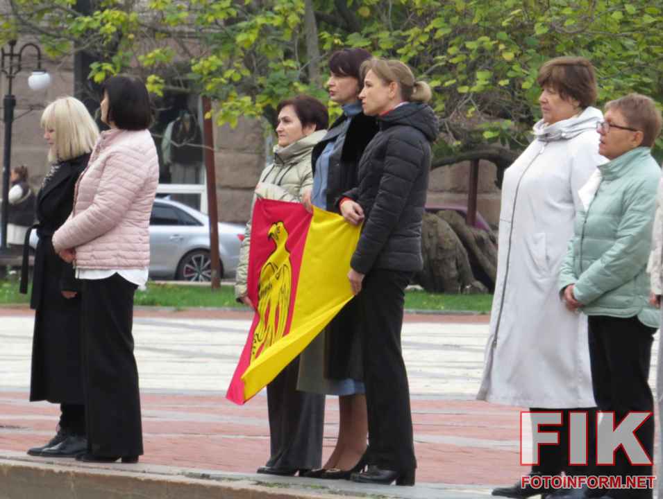Прощання з полеглими Захисниками України Віталієм Романовим, Олександром Дяченком та Григорієм Мовчаном у Кропивницькому, фото Ігоря Філіпенка