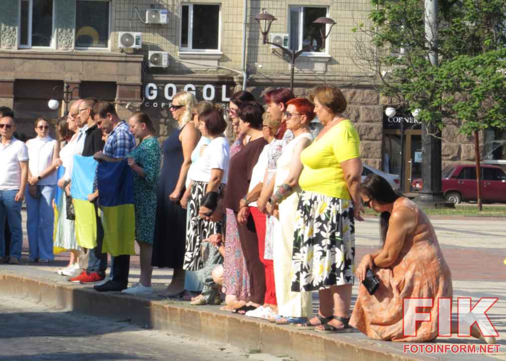 Церемонія прощання із загиблими захисниками України на площі Героїв Майдану у Кропивницькому, фото Ігоря Філіпенка