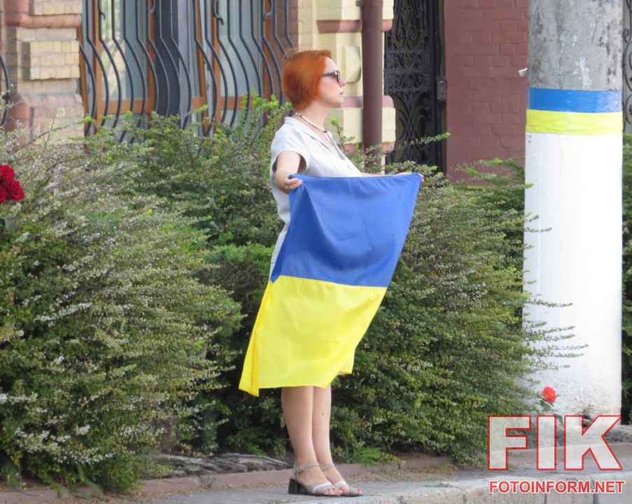 Церемонія прощання із загиблими військовими Сергієм Правилом, Володимиром Редькою та Максимом Жукаріним у Кропивницькому на площі Героїв Майдану, 7 липня