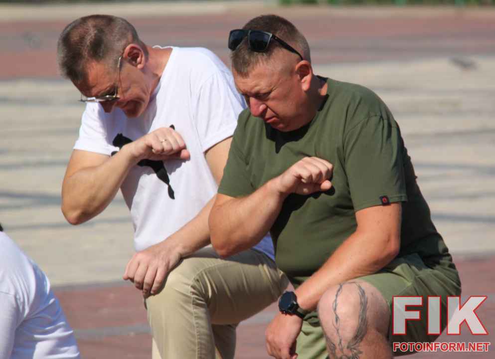 Церемонія прощання із загиблими українськими військовими на площі Героїв Майдану у Кропивницькому.
