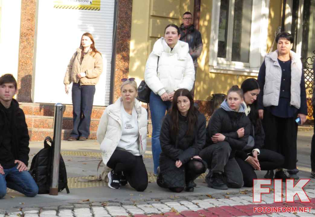 Прощання з загиблими Захисниками України на площі Героїв Майдану у Кропивницькому, фото Ігоря Філіпенка
