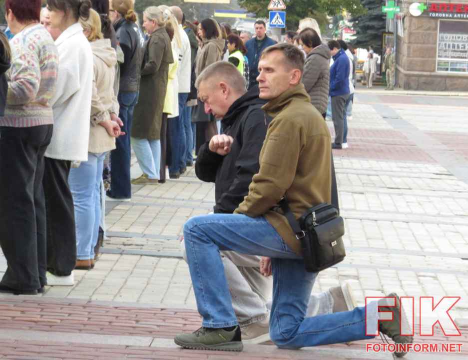 Прощання з захисниками України Іваном Хорєвим, Олексієм Матинським та Дмитром Соломєєвим у Кропивницькому, фото Ігоря Філіпенка