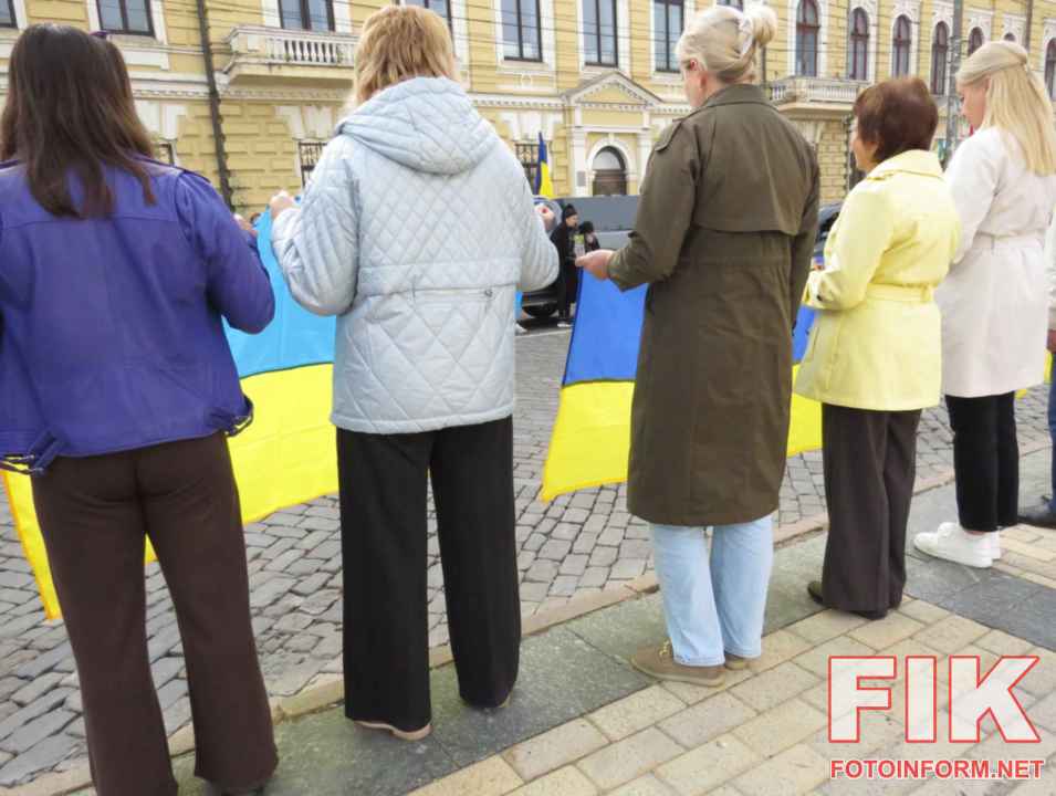 Прощання з захисниками України Іваном Хорєвим, Олексієм Матинським та Дмитром Соломєєвим у Кропивницькому, фото Ігоря Філіпенка