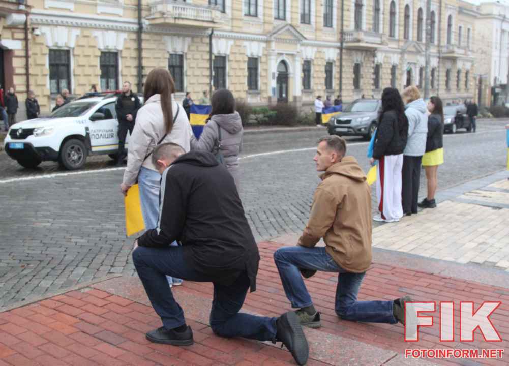Прощання з Захисниками України на площі Героїв Майдану в Кропивницькому, фото Ігоря Філіпенка.
