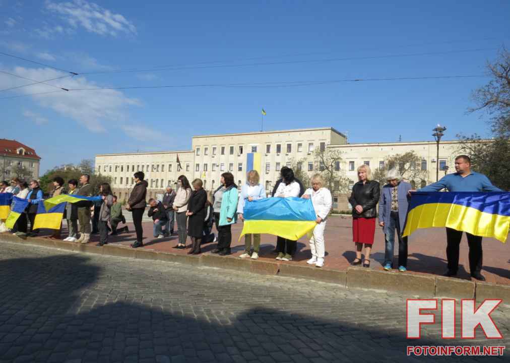 Прощання з п’ятьма загиблими захисниками України на площі Героїв Майдану у Кропивницькому, 12 травня 2026 року. Траурна церемонія,