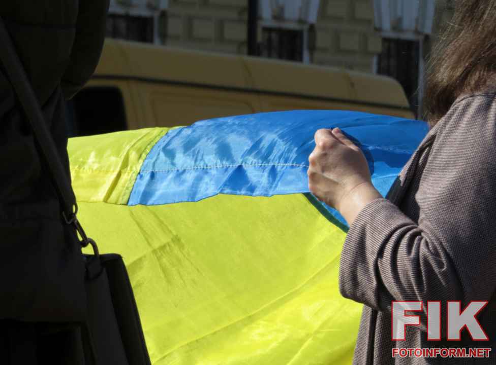 Прощання з п’ятьма загиблими захисниками України на площі Героїв Майдану у Кропивницькому, 12 травня 2026 року. Траурна церемонія,