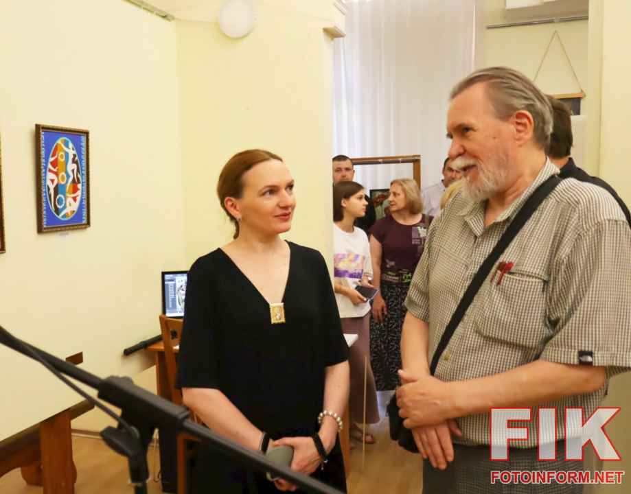 На відкритті виставки Писанка. Варіації на тему українського феномену в Музеї мистецтв Кропивницького, фото Ігоря Філіпенка