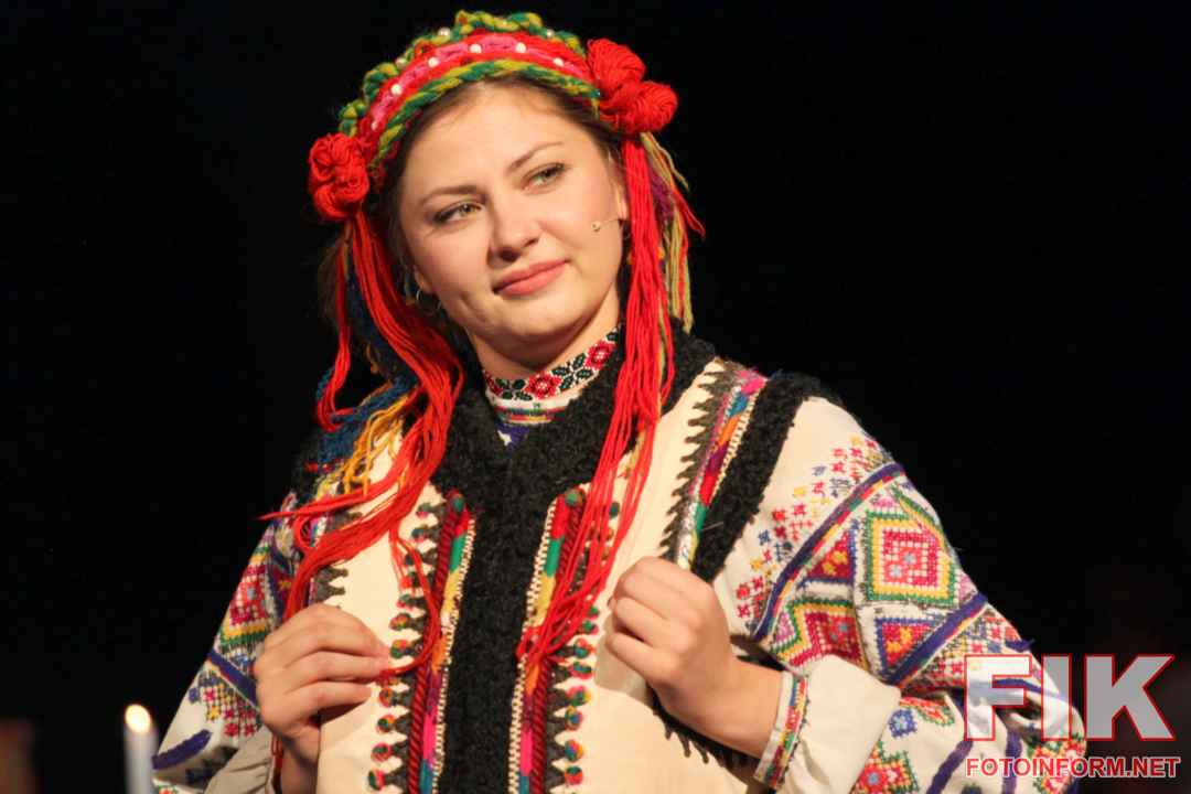 «Гуцульське весілля» Івано-Франківського драмтеатру на фестивалі «Вересневі самоцвіти» у Кропивницькому, фото Ігоря Філіпенка