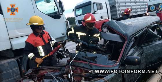 Бійці 12-ї пожежно-рятувальної частини м. Олександрія залучались на ліквідацію наслідків ДТП.