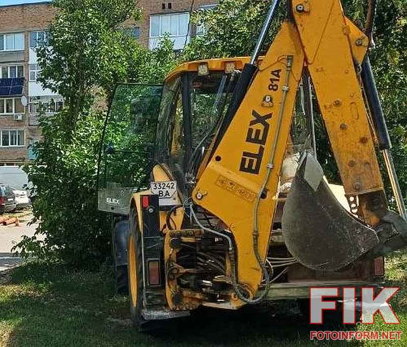 Ремонтні бригади ОКВП Дніпро-Кіровоград усувають витік води на трубопроводі