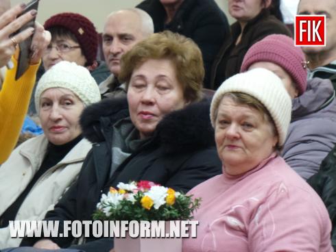 Сьогодні, 12 грудня, в міській раді міста Кропивницький вшанували запрошених учасників ліквідації аварії на Чорнобильській АЕС, повідомляє FOTOINFORM.NET