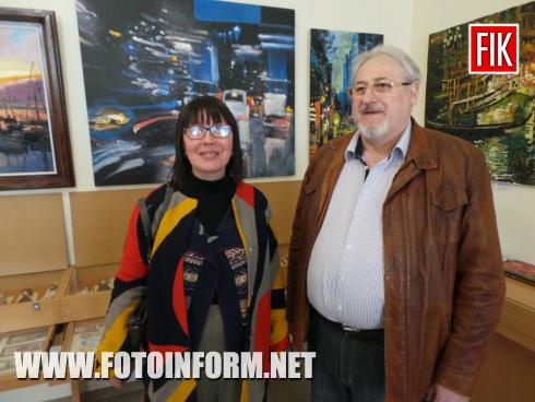Сьогодні, 20 квітня , у Кропивницькому в галереї «Єлисаветград» відкрилася – виставка одного з найяскравіших художників України, знаного в світі киянина Андрія Кулагіна «Пишу как дышу», повідомляє FOTOINFORM.NET