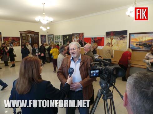 Сьогодні, 20 квітня , у Кропивницькому в галереї «Єлисаветград» відкрилася – виставка одного з найяскравіших художників України, знаного в світі киянина Андрія Кулагіна «Пишу как дышу», повідомляє FOTOINFORM.NET