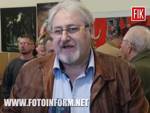 Сьогодні, 20 квітня , у Кропивницькому в галереї «Єлисаветград» відкрилася – виставка одного з найяскравіших художників України, знаного в світі киянина Андрія Кулагіна «Пишу как дышу», повідомляє FOTOINFORM.NET