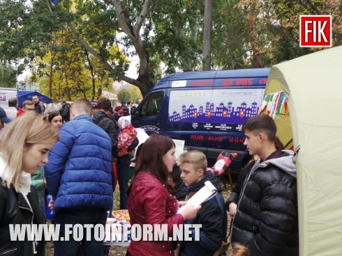 Сьогодні, 14 жовтня, в Кропивницький, в День захисника України приїхав «ЄврОбус», повідомляє FOTOINFORM.NET