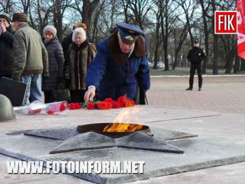 Сьогодні, 8 січня, у місті Кропивницькийі з нагоди 76-річниці визволення міста на Меморіальному комплексі Фортечні вали представники міського осередку ПП «Ліва опозиція» провели свої урочисті заходи.