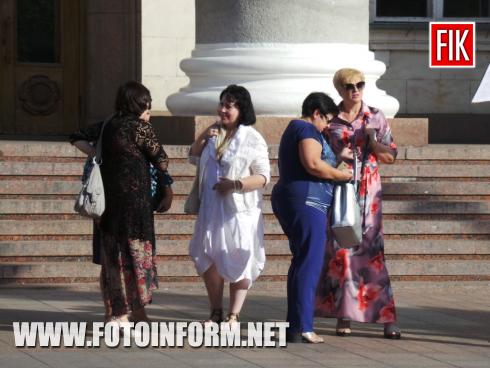Сьогодні, 28 серпня, у місті Кропивницький презентували інформаційні таблиці з QR-кодами до історичних та архітектурних пам’яток обласного центру, повідомляє FOTOINFORM.NET